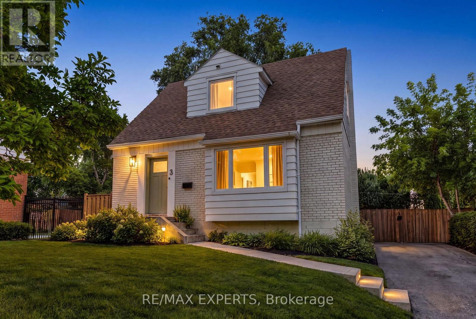 3 GREENACRES ROAD, Toronto (Beechborough-Greenbrook)