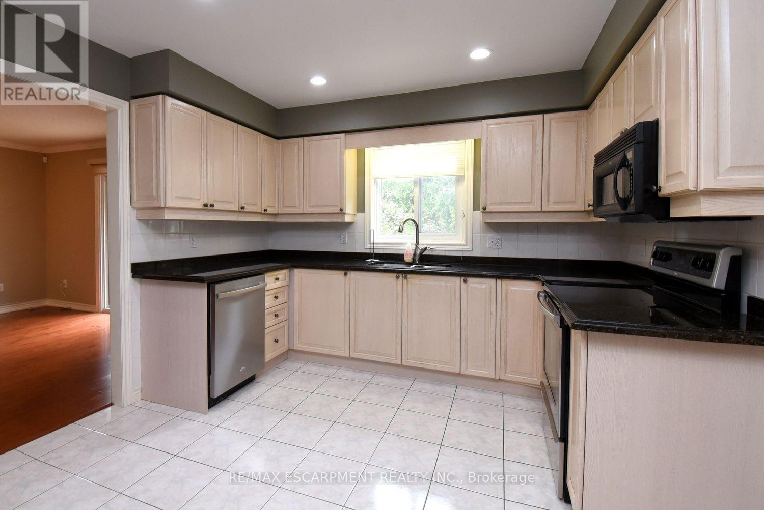 715 BATEMAN COURT, Burlington (LaSalle) — photo 12