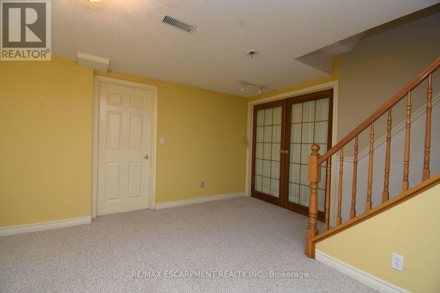 715 BATEMAN COURT - 38