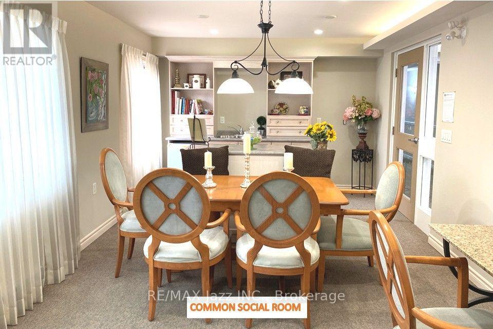 #102 61 CLARINGTON BOULEVARD - Image 39
