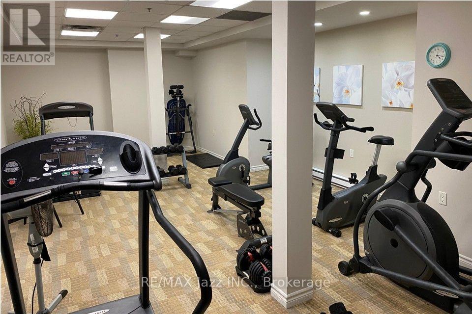 #102 61 CLARINGTON BOULEVARD - Image 42