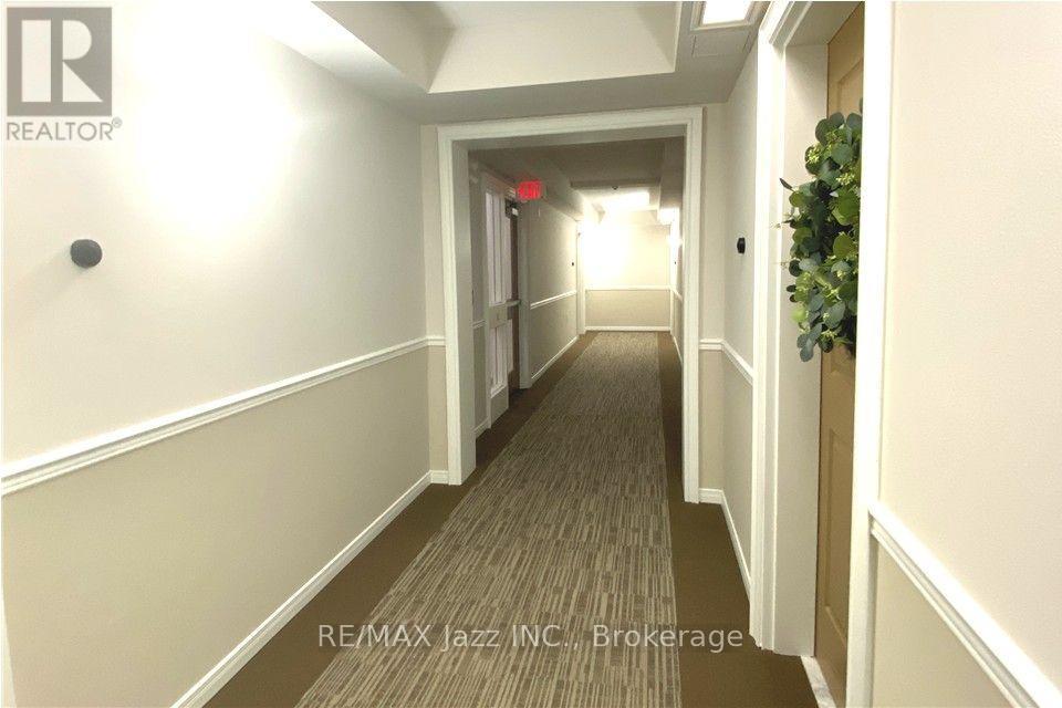 #102 61 CLARINGTON BOULEVARD - Image 7
