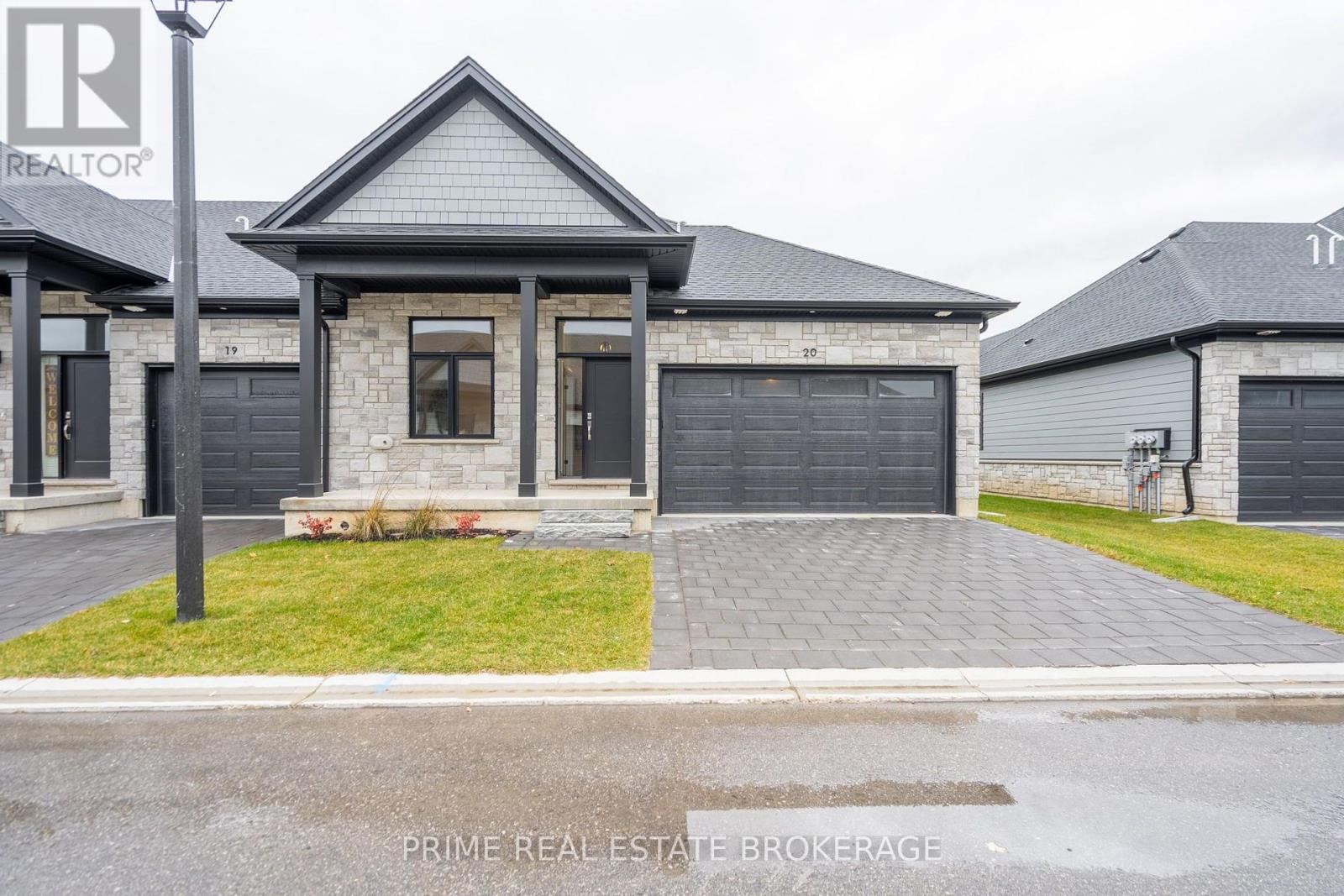 Property for sale at 9 - 62 COMPASS TRAIL