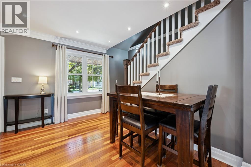 1039 MOLESWORTH Street, Wellesley — photo 6