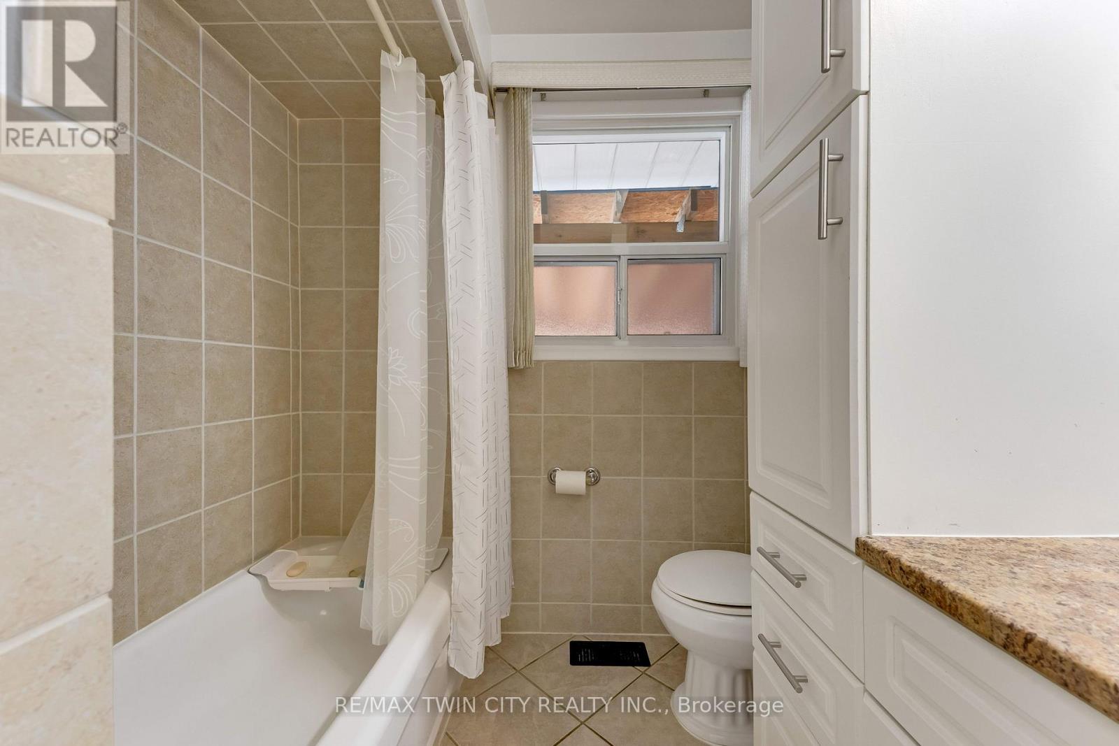 49 CARNABY CRESCENT - 22