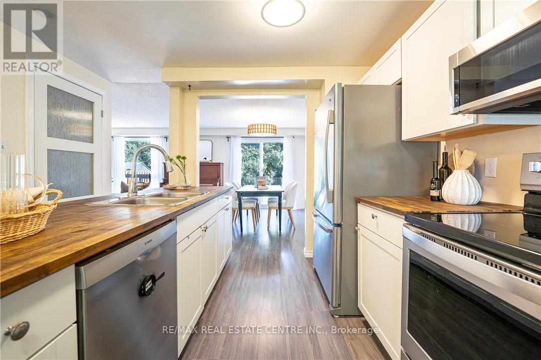 34 CAMROSE COURT, Kitchener — photo 12