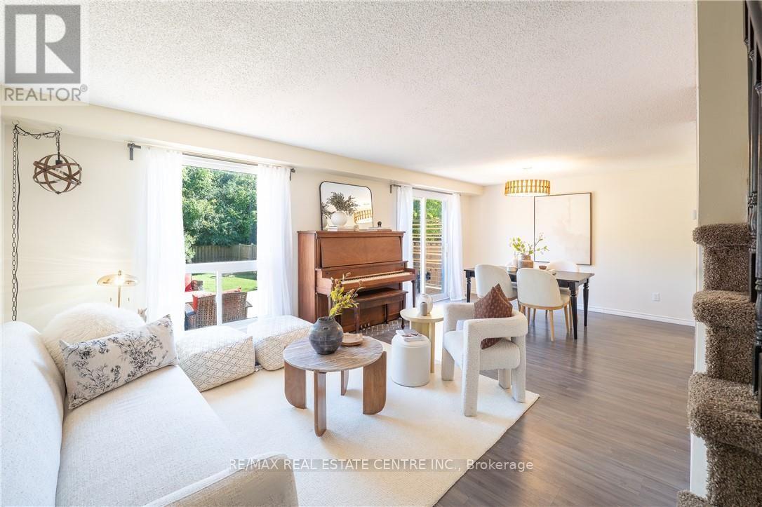 34 CAMROSE COURT - 22