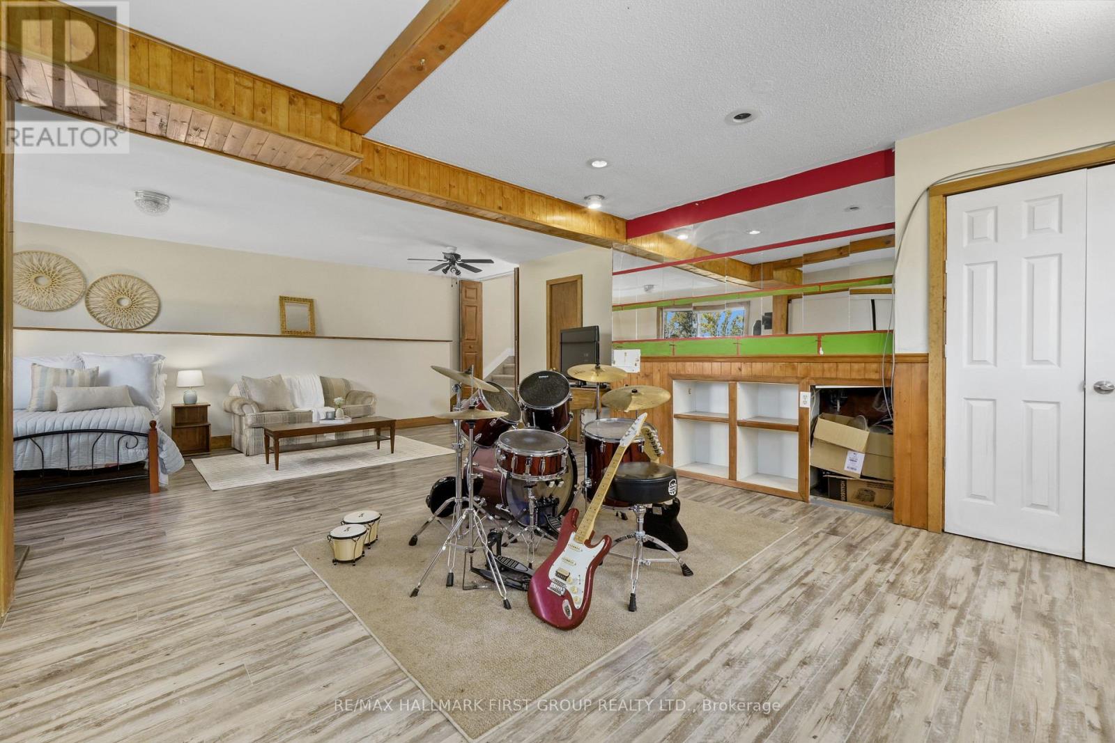 141 CEDAR LANE - 30