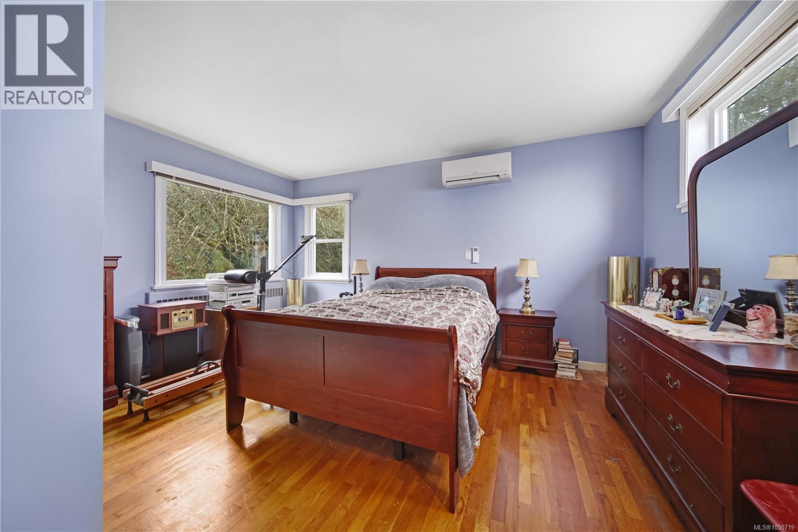 2955 6th Ave - 17