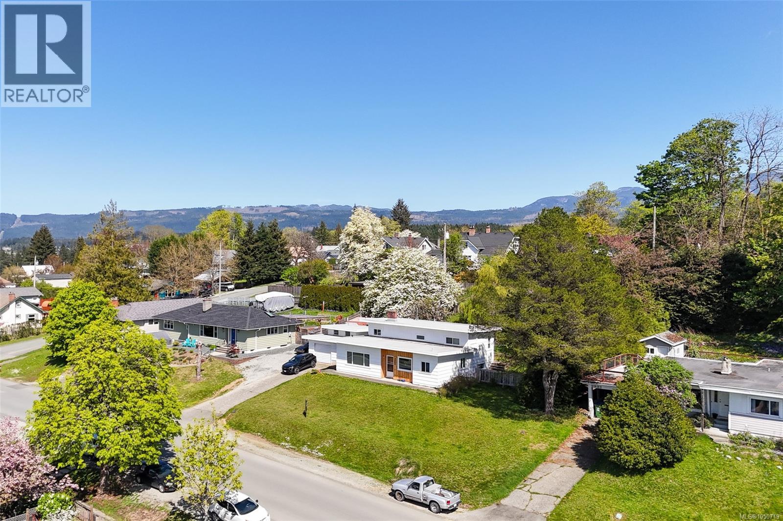 2955 6th Ave - 2