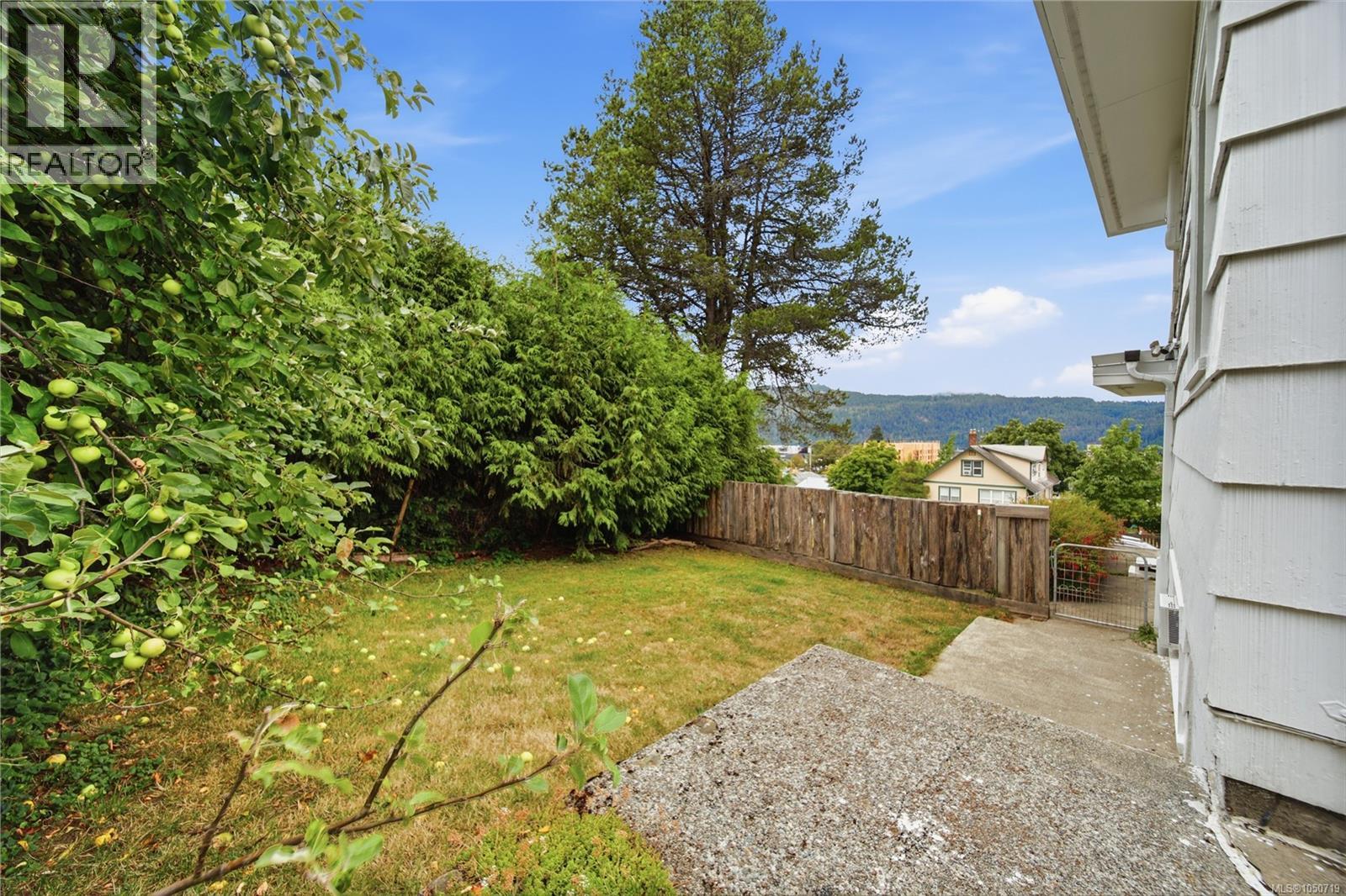 2955 6th Ave - 26