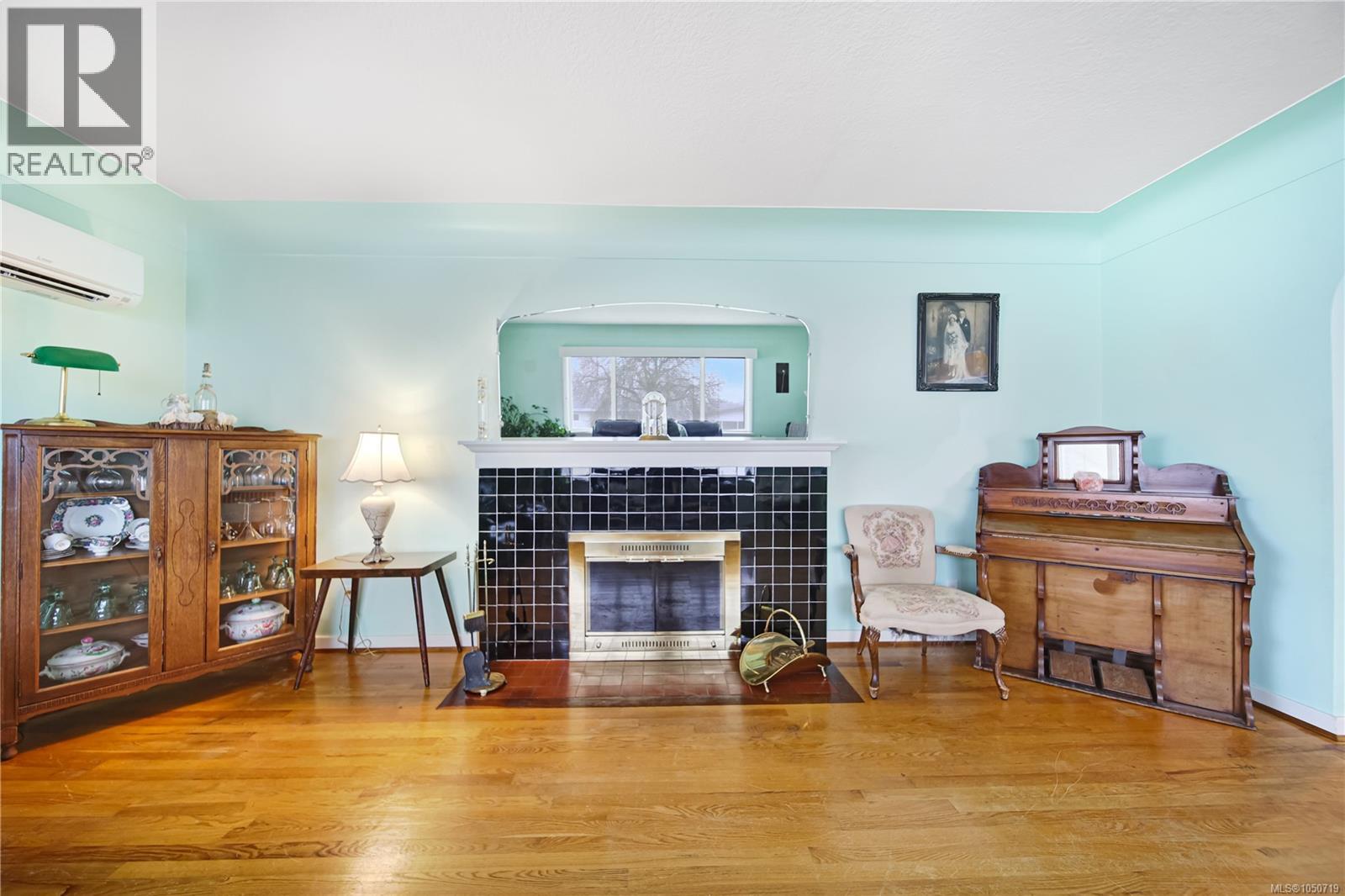 2955 6th Ave - 8