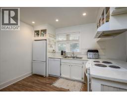 7128 Benwaldun Rd, Lantzville, BC V0R2H0 Photo 20