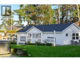 7128 Benwaldun Rd, Lantzville, BC V0R2H0 Photo 32