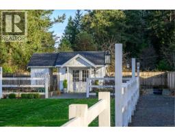 7128 Benwaldun Rd, Lantzville, BC V0R2H0 Photo 35