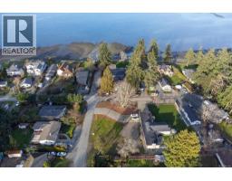 7128 Benwaldun Rd, Lantzville, BC V0R2H0 Photo 36