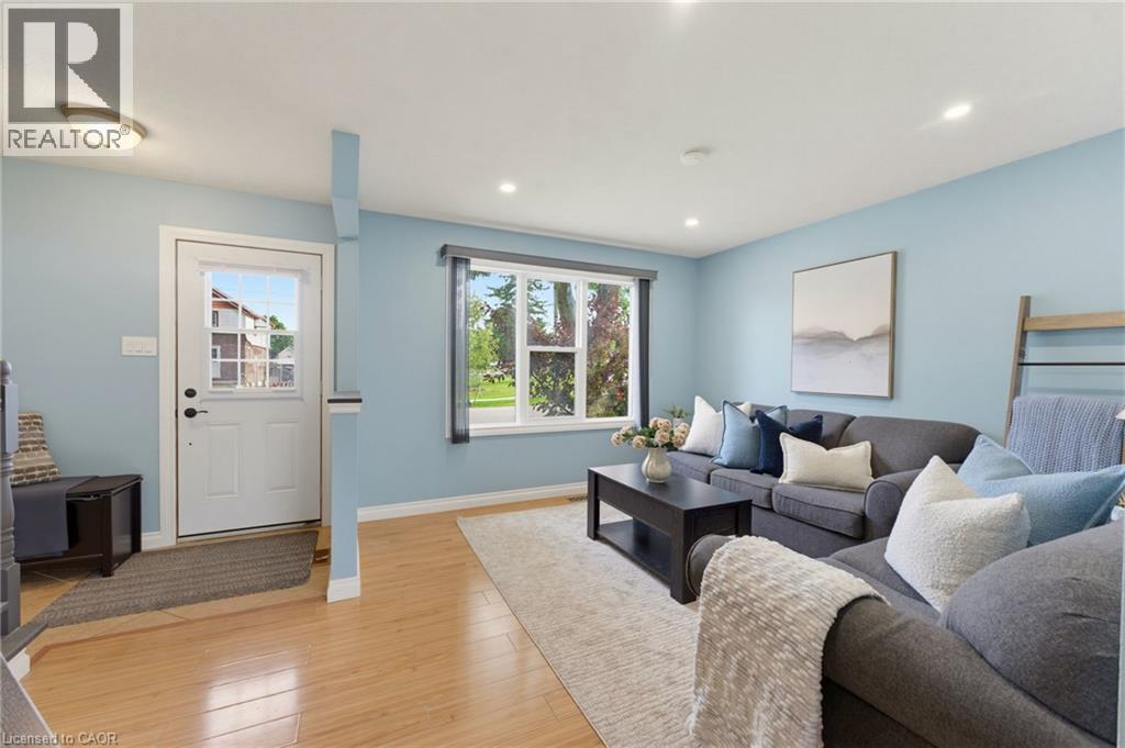 15 SENECA Street S, Cayuga — photo 4