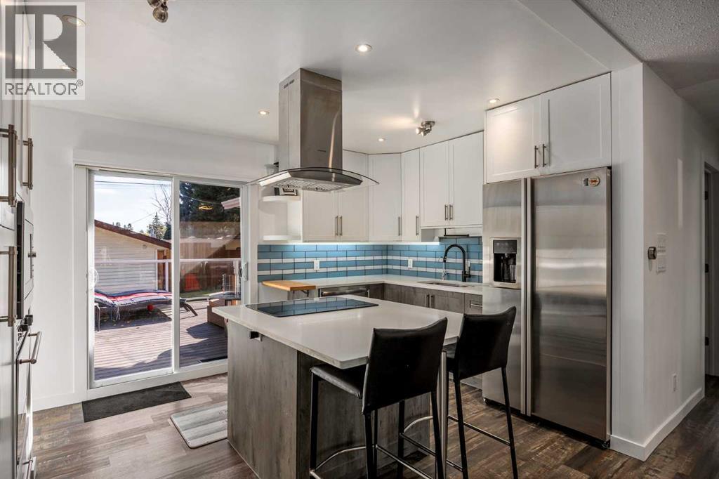 4711 26 Avenue SW - 10