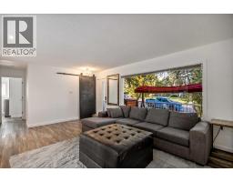 Bedroom - 4711 26 Avenue Sw, Calgary, AB T3E0R3 Photo 8