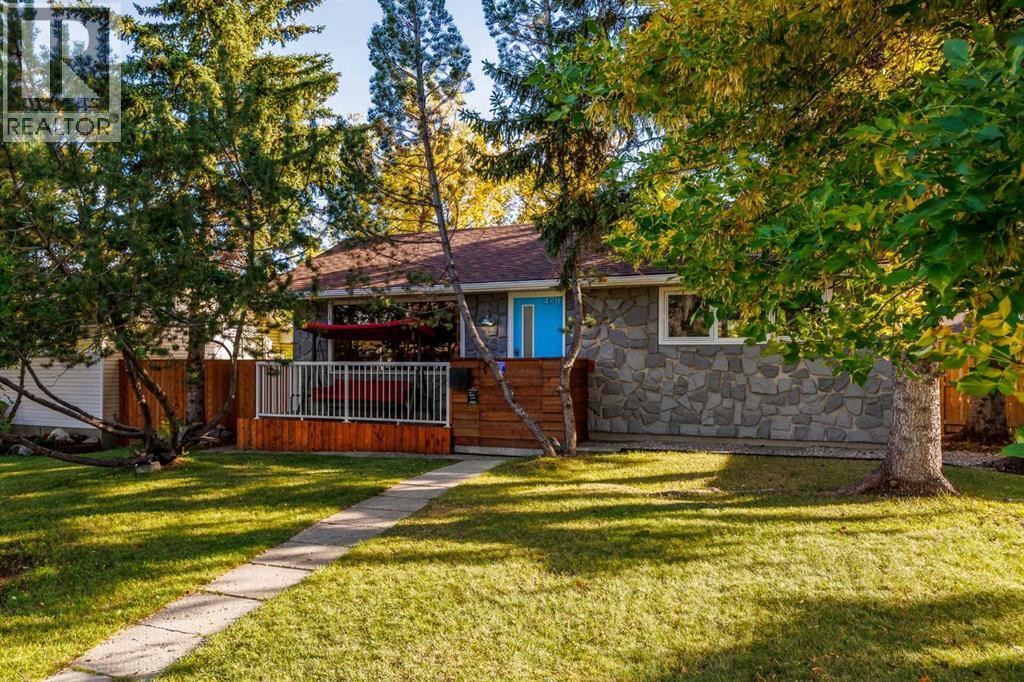 4711 26 Avenue SW, Calgary, Alberta, T3E0R3