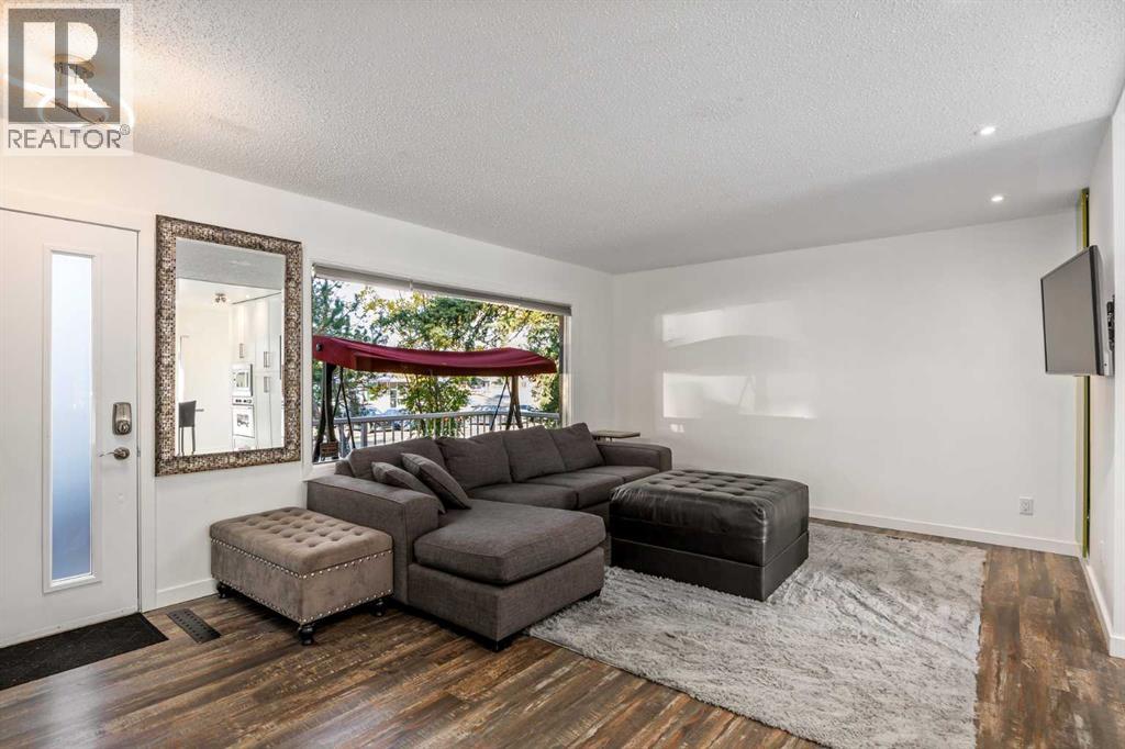 4711 26 Avenue SW - 6