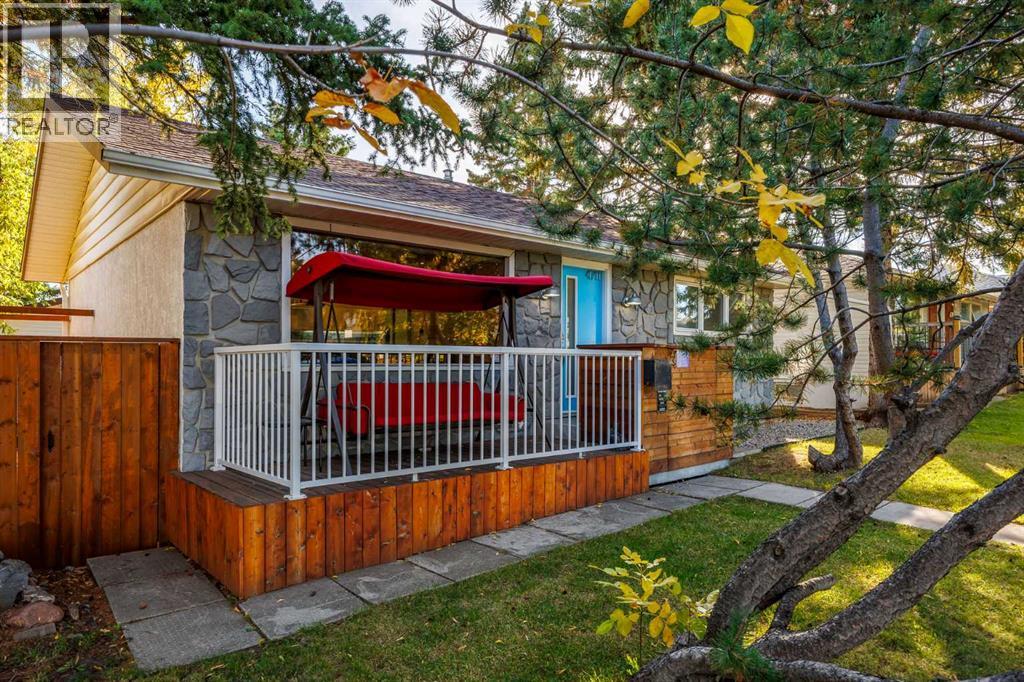 4711 26 Avenue SW - 4