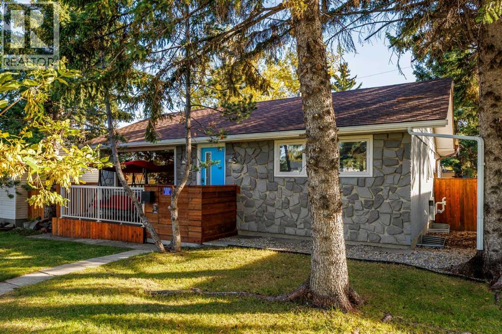 4711 26 Avenue SW - 2
