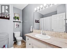 Family room - 5141 43 Street, Olds, AB T4H1A8 Photo 14