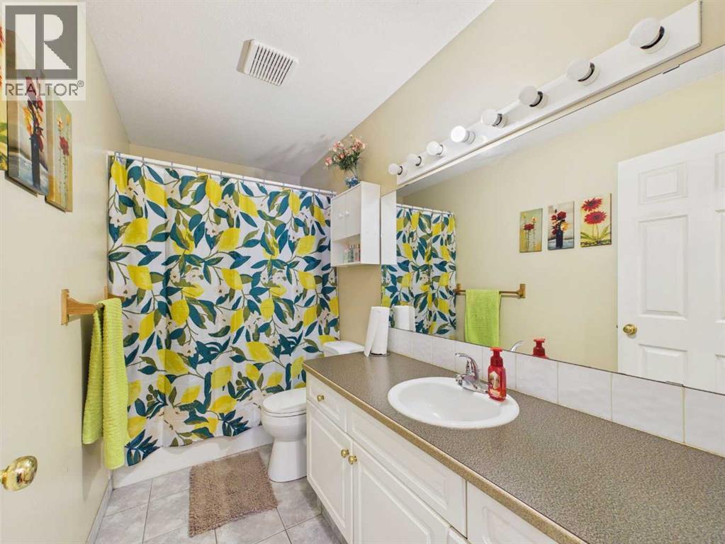 Listing photo – 792 Lancaster Drive, Red Deer