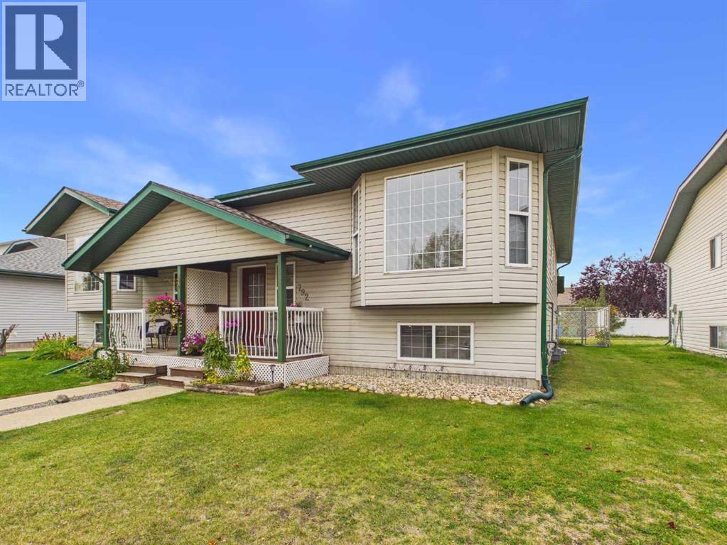 Listing photo – 792 Lancaster Drive, Red Deer
