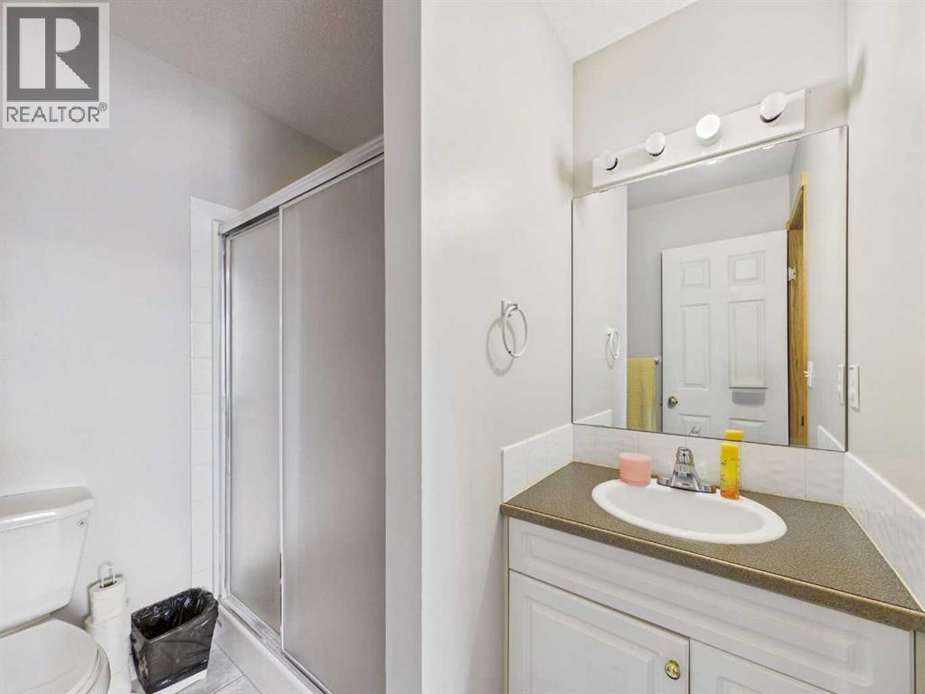 Listing photo – 792 Lancaster Drive, Red Deer