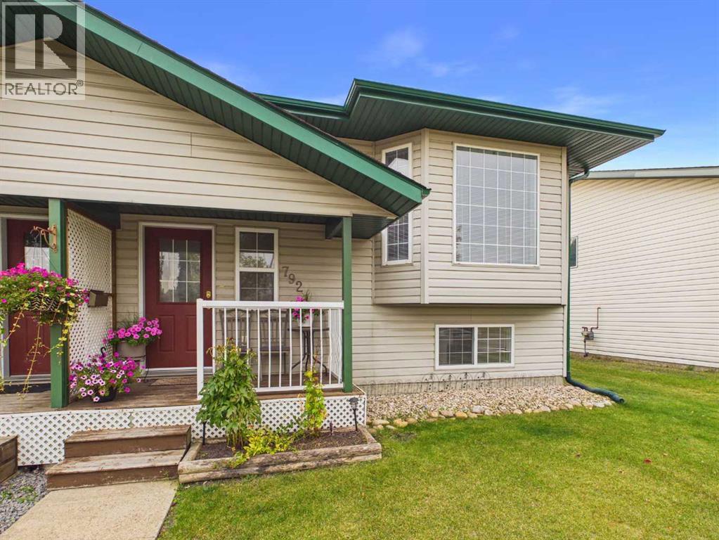Listing photo – 792 Lancaster Drive, Red Deer