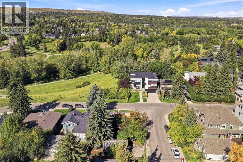 903 25 Avenue NW, Calgary, Alberta, T2M2B5