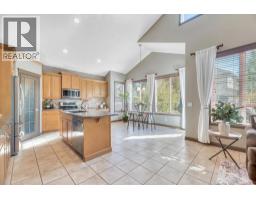 Living room - 154 Cranleigh Bay Se, Calgary, AB T3M1H5 Photo 14