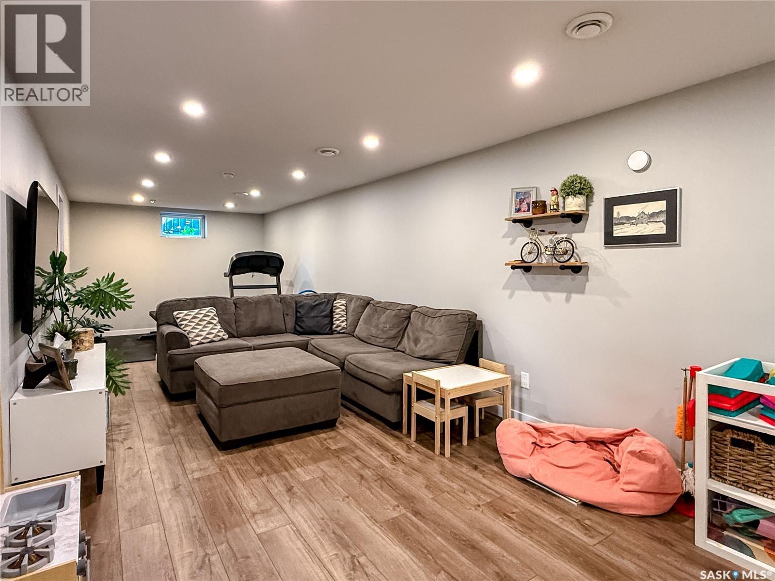 41 Motherwell CRESCENT - 22