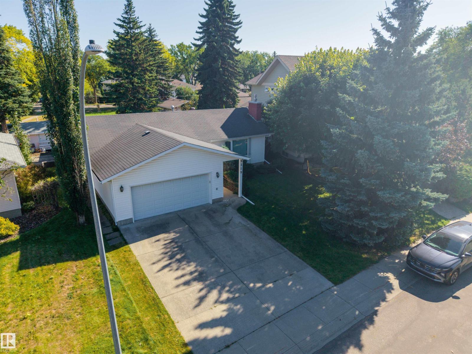 9319 147 ST NW - 1