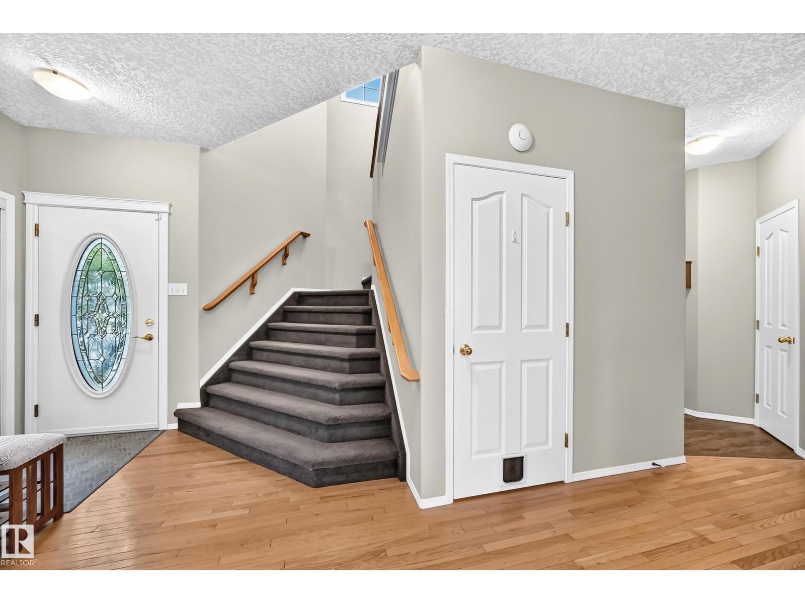 265 DUNVEGAN RD NW photo 17