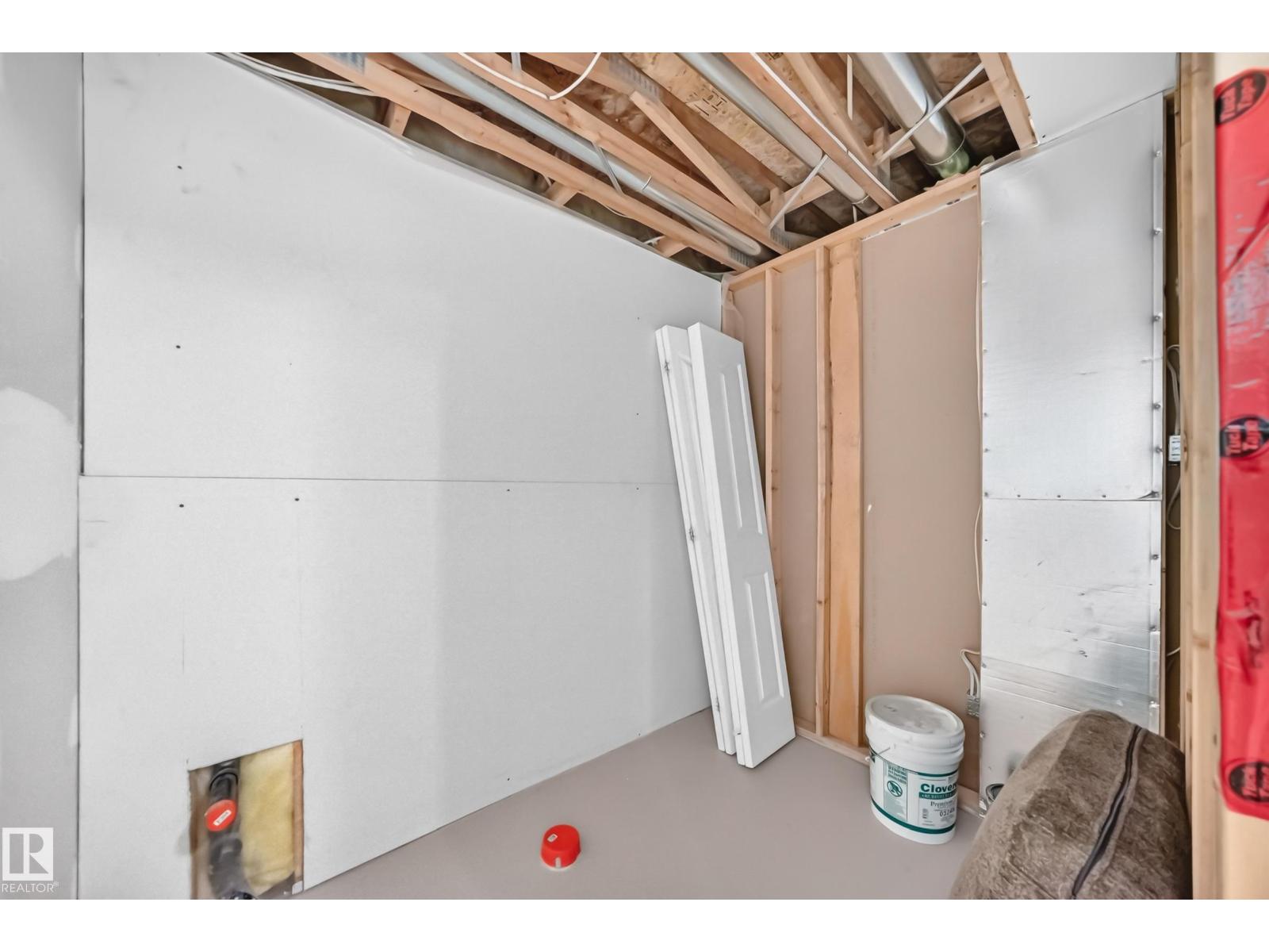 265 DUNVEGAN RD NW photo 37