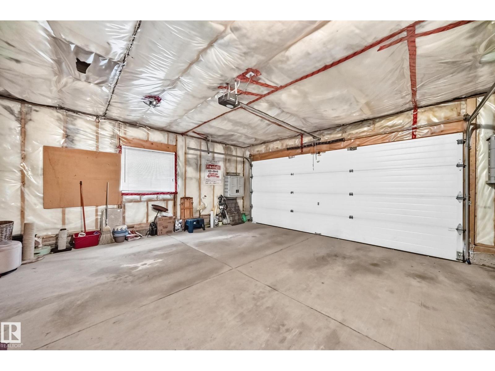 265 DUNVEGAN RD NW - 38
