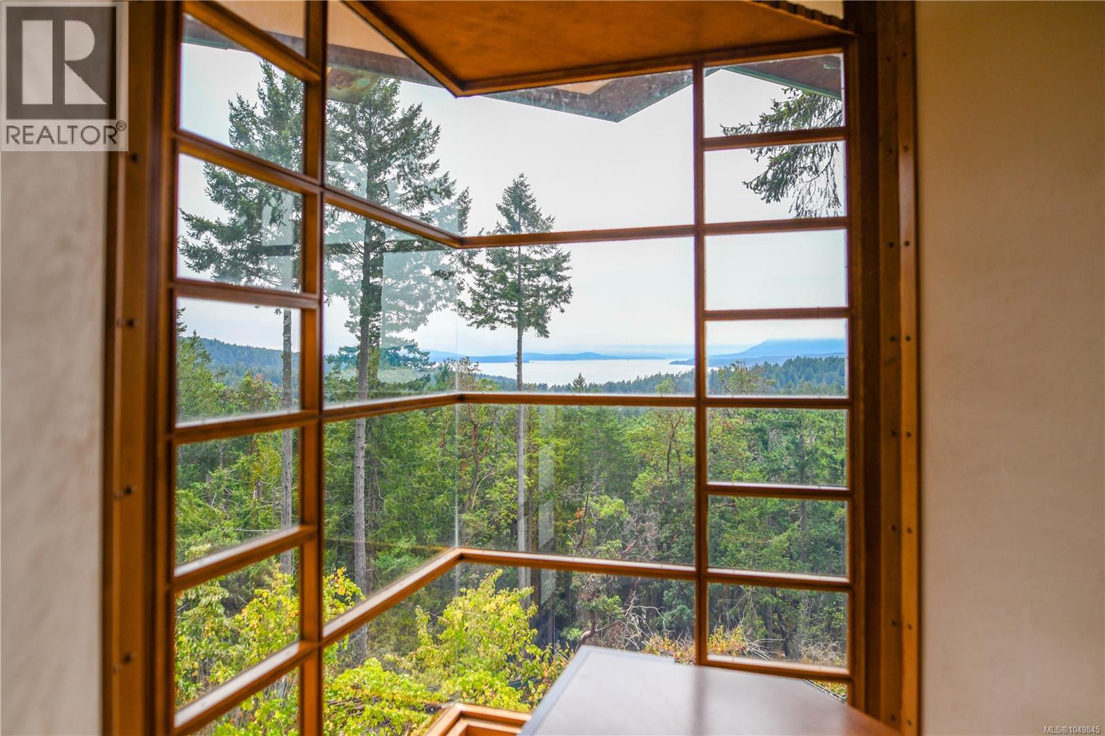 3326 Port Washington Rd - 21