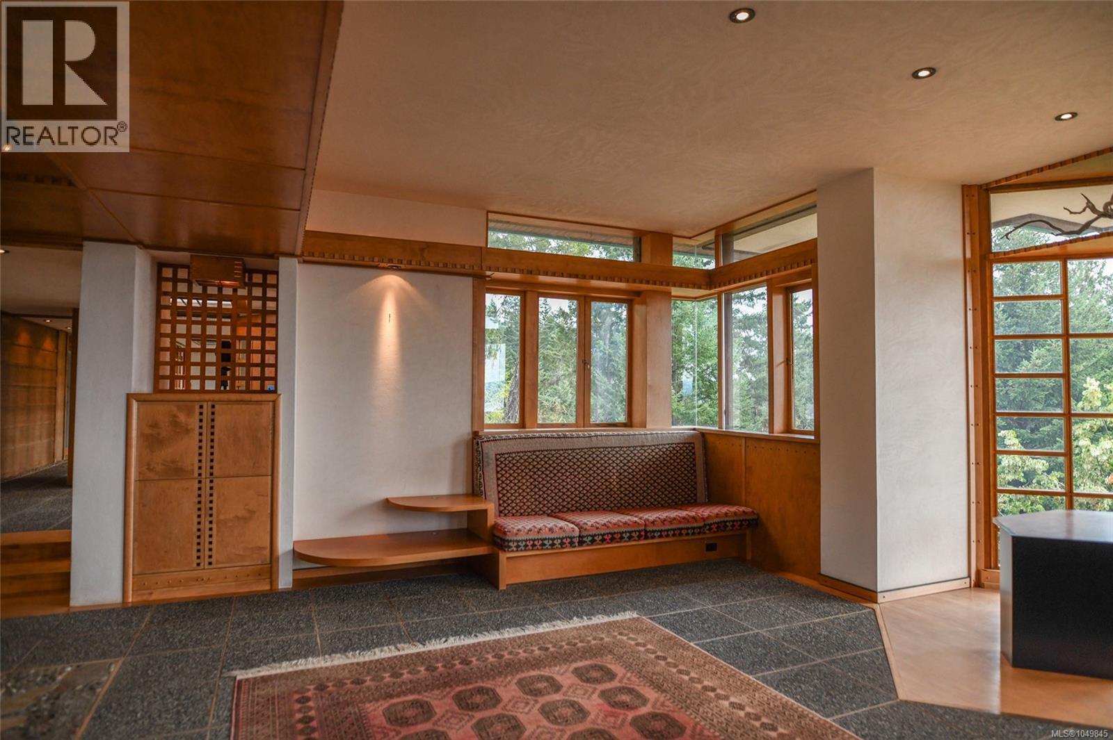 3326 Port Washington Rd - Image 17