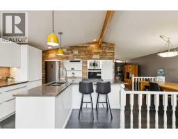 1423 75 Avenue SW - photo 10