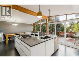 1423 75 Avenue SW - photo 13