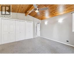 1423 75 Avenue SW - photo 45