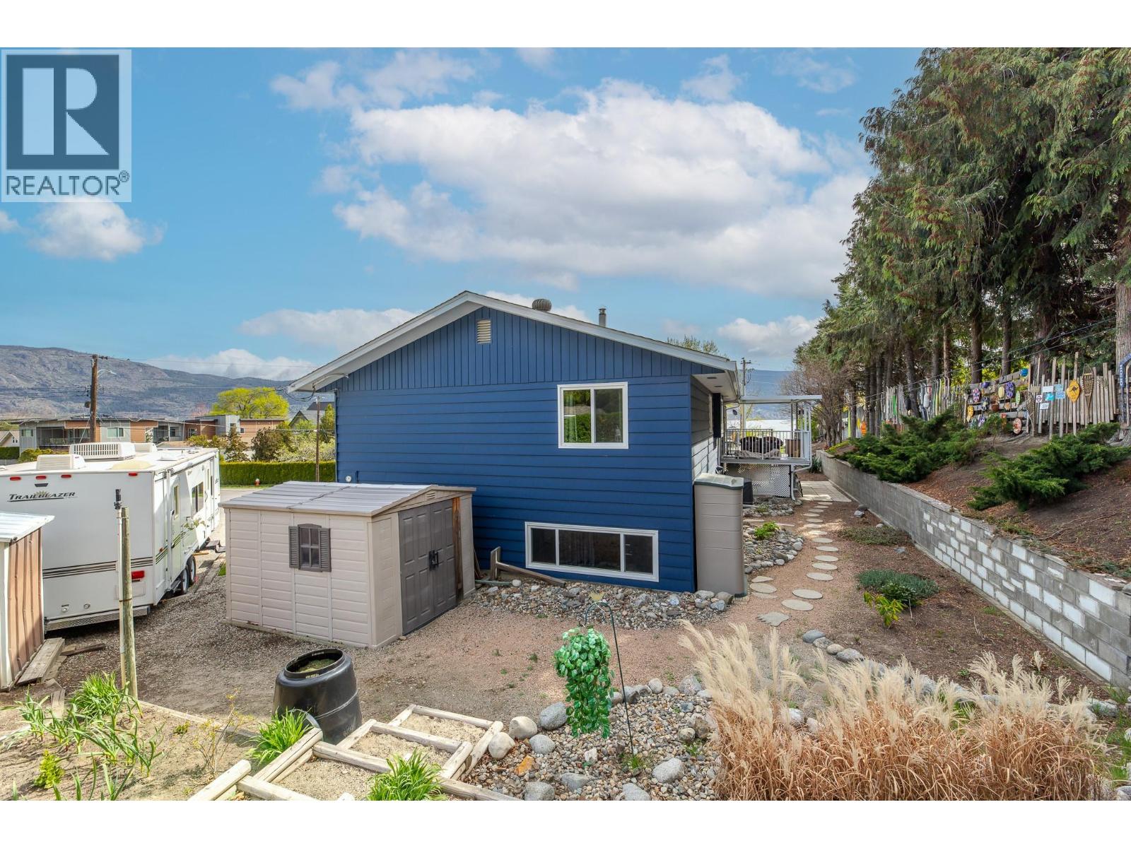 7315 HIGGIN Avenue, Summerland