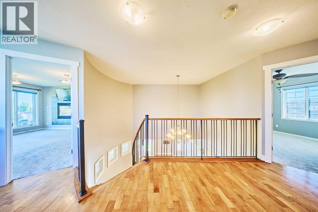 32 Evercreek Bluffs Crescent SW - photo 22