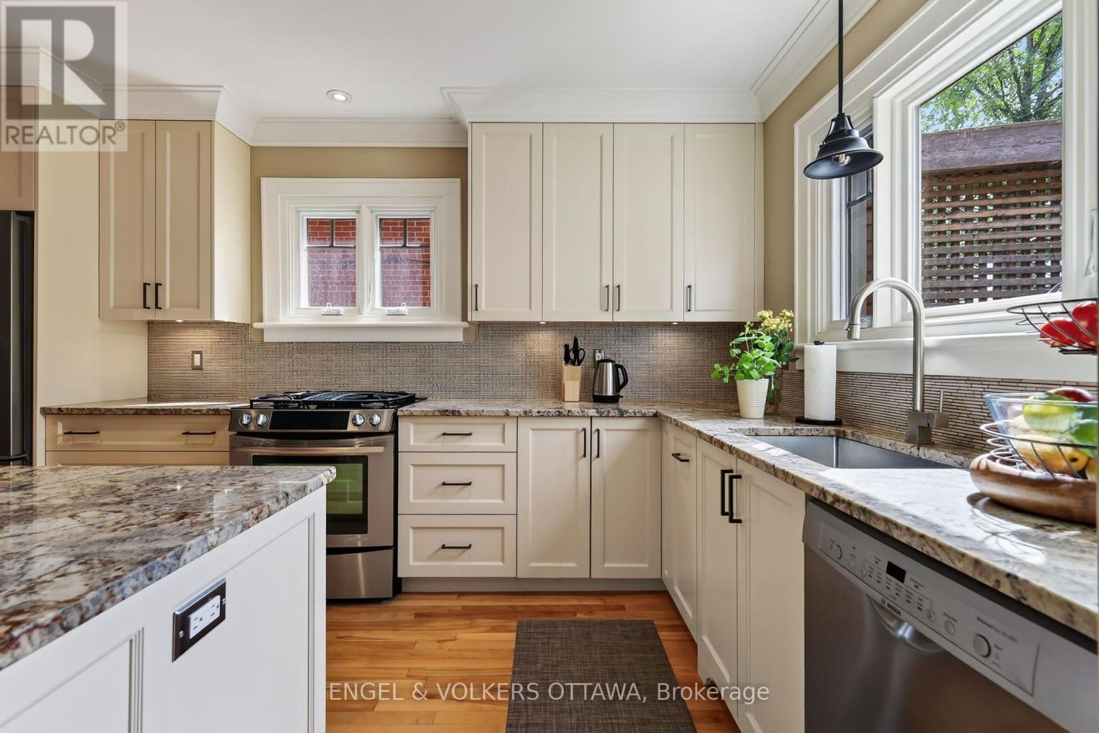 56 WILLARD STREET, Ottawa — photo 11