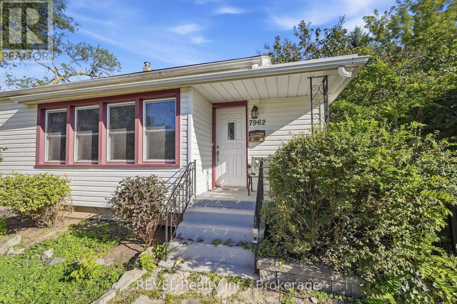 7962 BOOTH STREET - 34