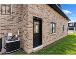 6136 Curlin Crescent, Niagara Falls, ON L2H3W8 Photo 33