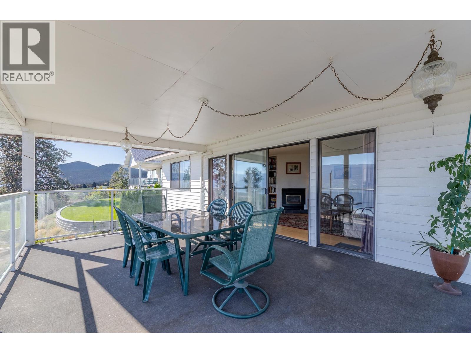  8820 Happy Valley Road, Summerland